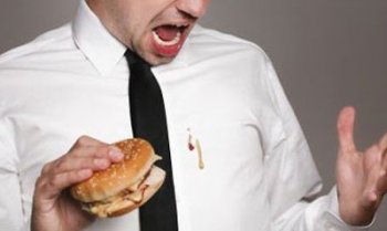 如何去掉定做T恤衫/工作服等服裝上面的頑固油污？