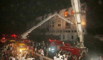 巴基斯坦服裝廠火災致289人遇難 深圳服裝廠行業應緊記消防安全