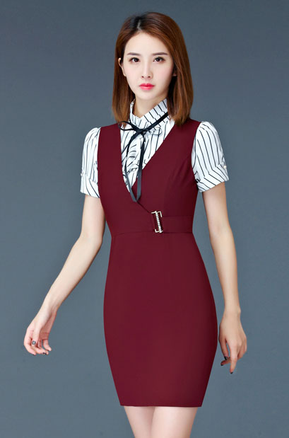 棗紅色商場(chǎng)專(zhuān)柜營(yíng)業(yè)員工作服款式