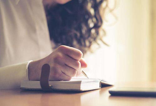 企業申請購買工作服報告怎么寫